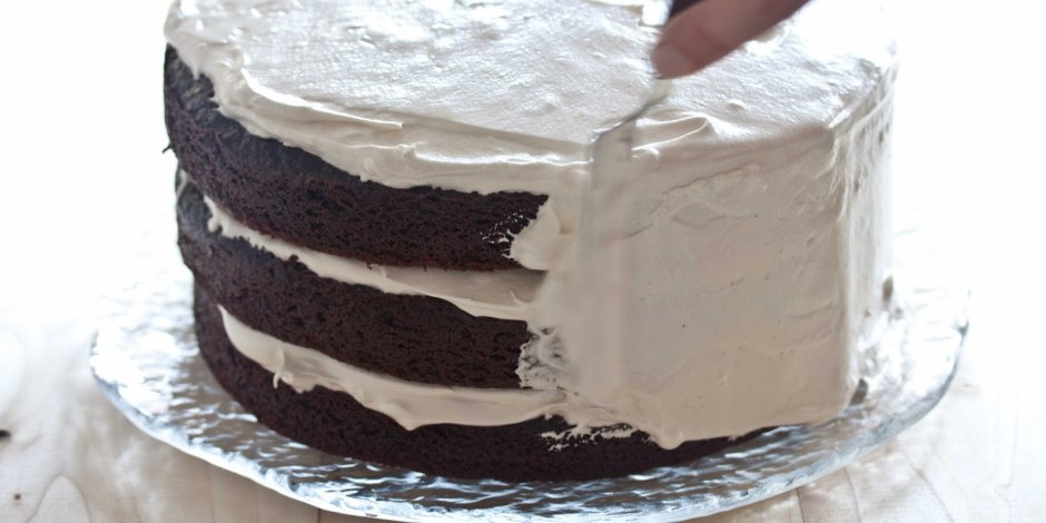 Бисквитный торт с маскарпоне и сливками