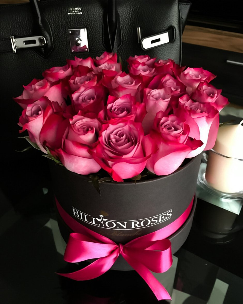 Розы подарок девушке
