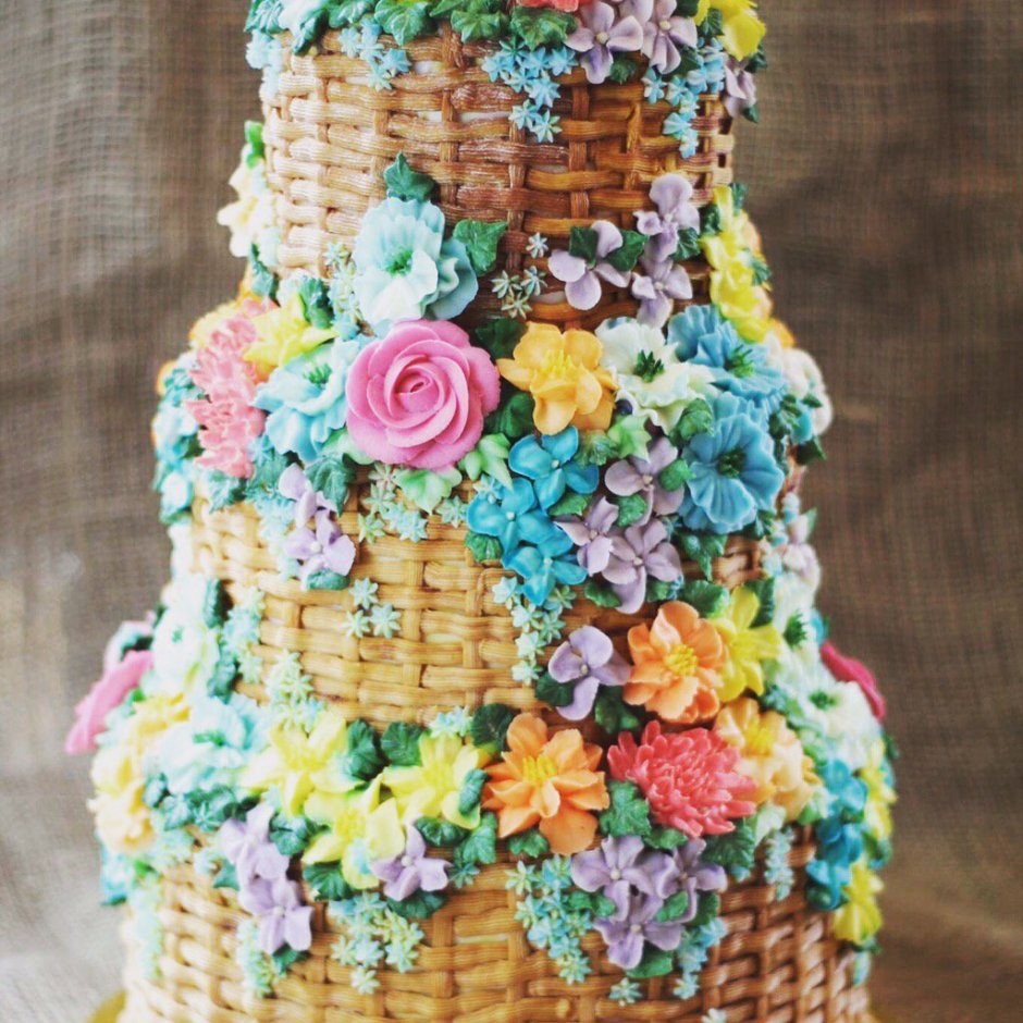 Торт корзинка с цветами