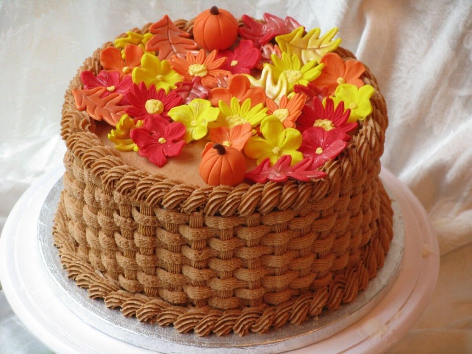 Бисквитный торт корзина с цветами