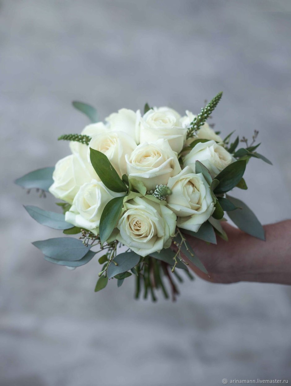 Букет невесты роза эустома эвкалипт
