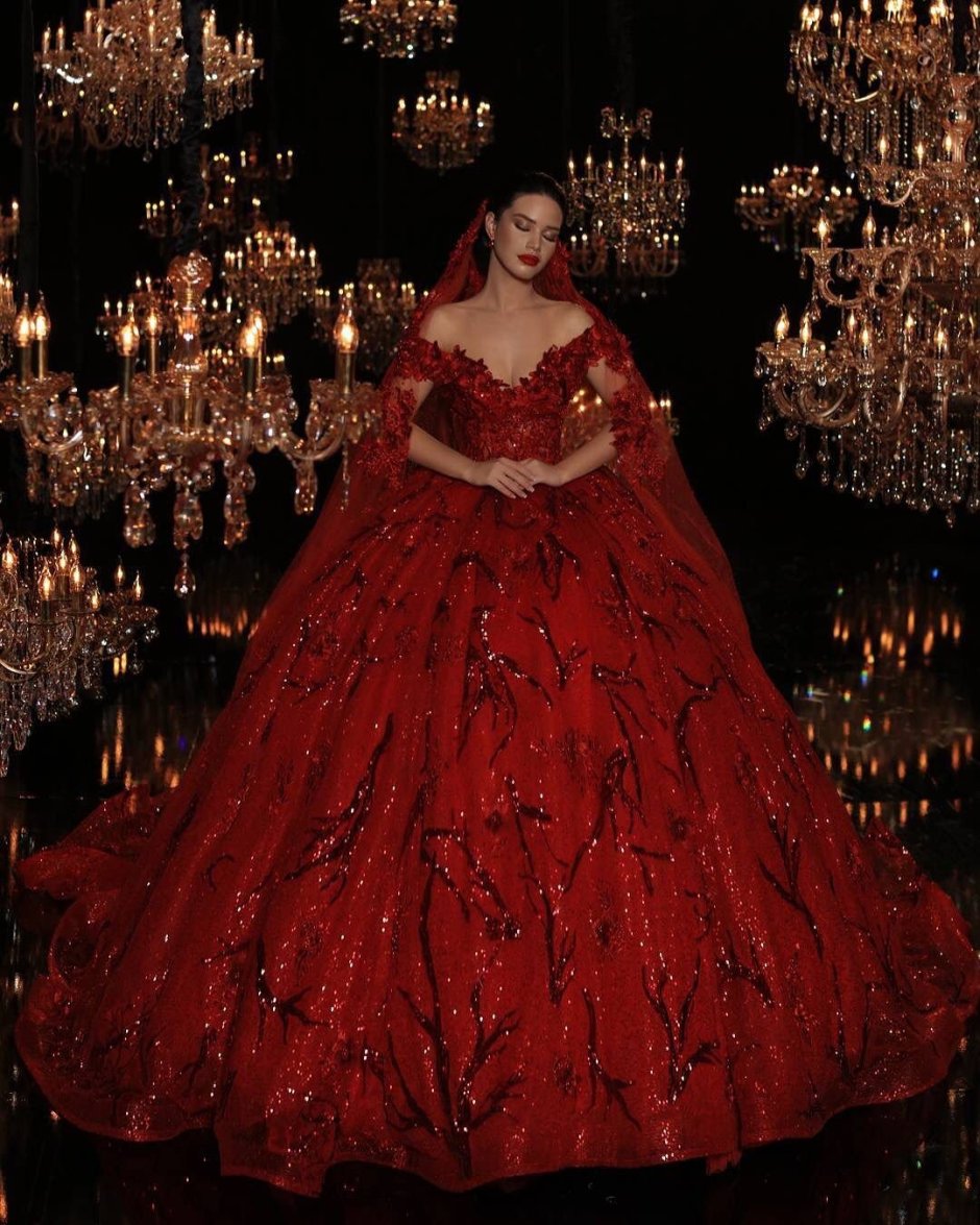 Frida Xhoi Королевские платья красные