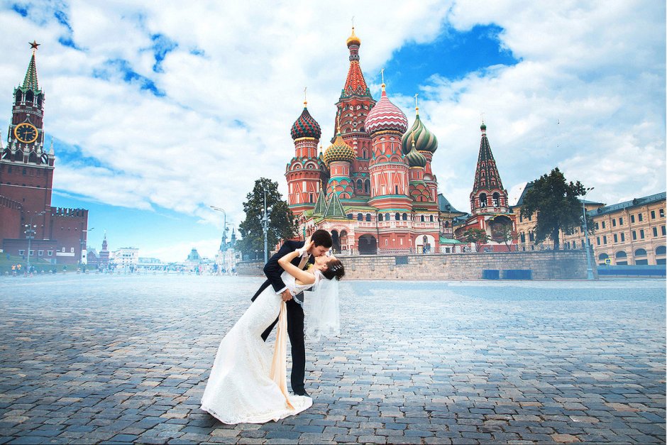 Фотосессия на красной площади свадьбы