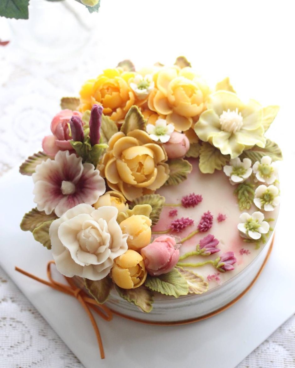 Сахарные цветы для украшения торта