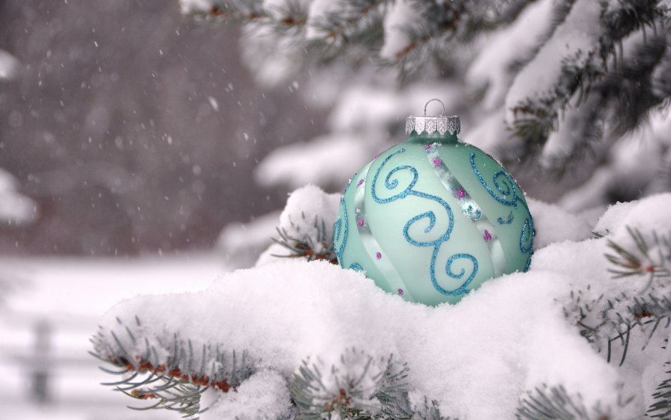 Снежный шар со снегом