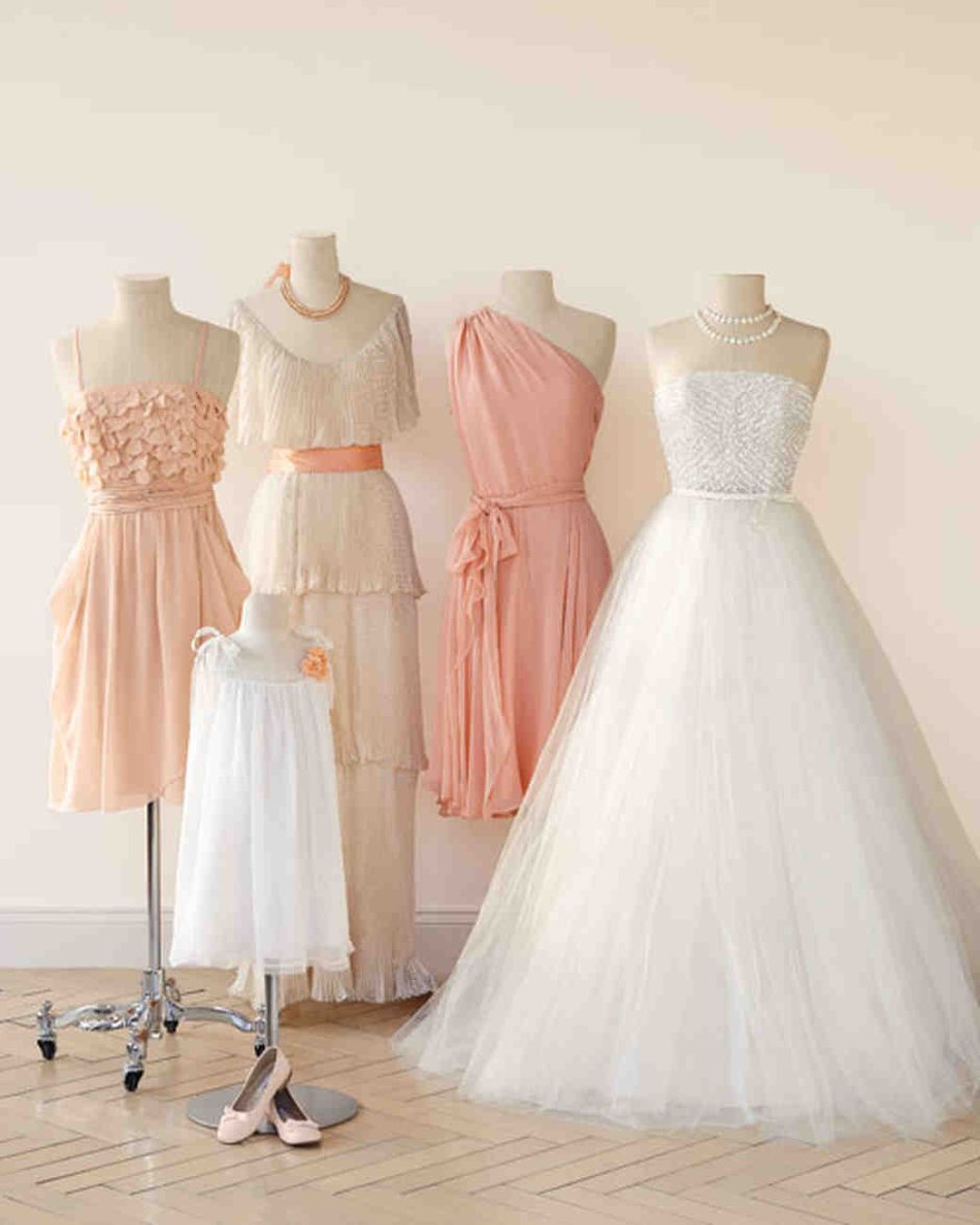 Свадебное платье с персиковым поясом