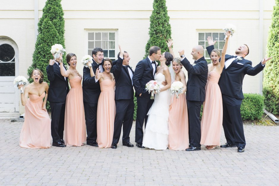 Свадьба в персиковом цвете гости