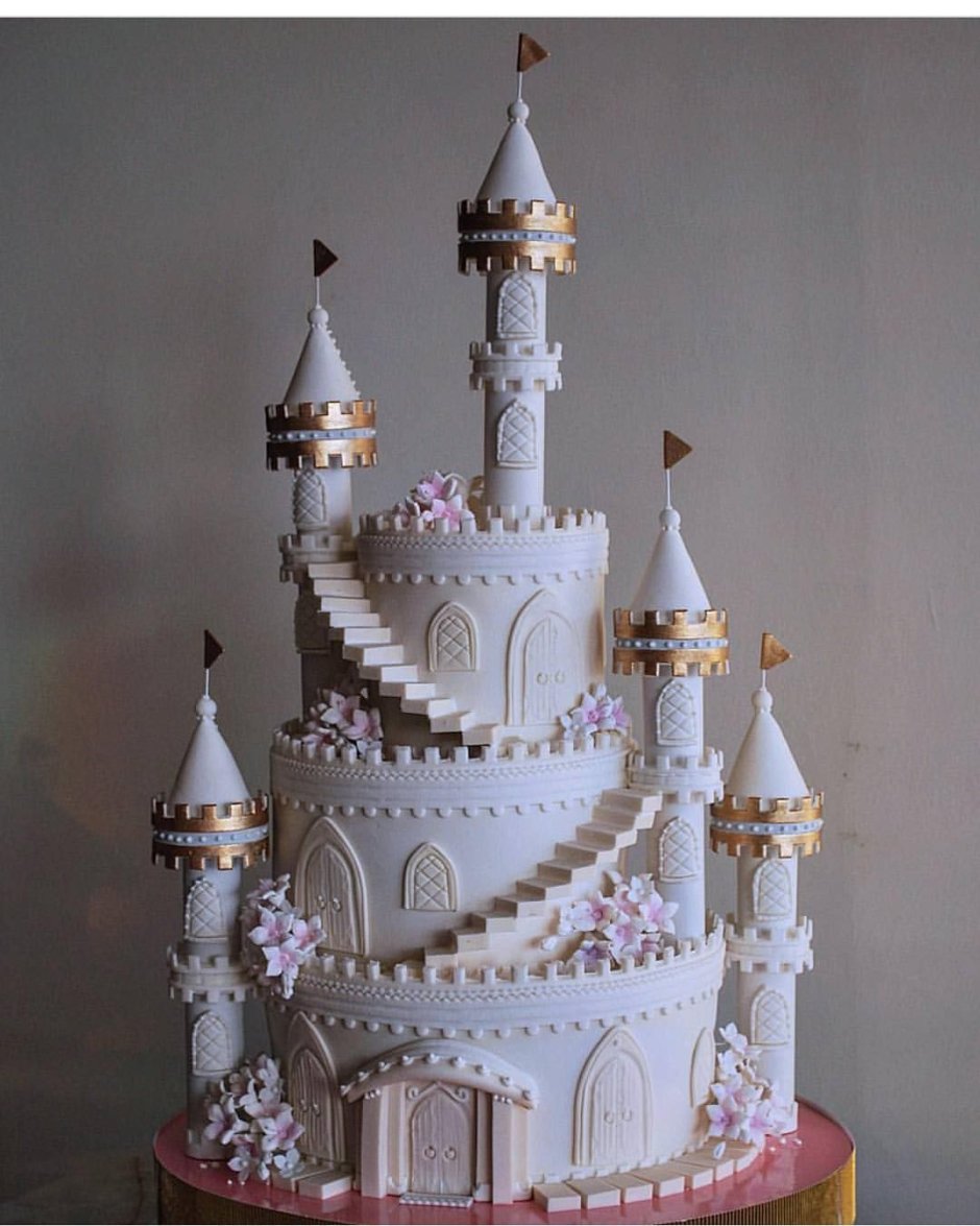 Свадебный торт замок