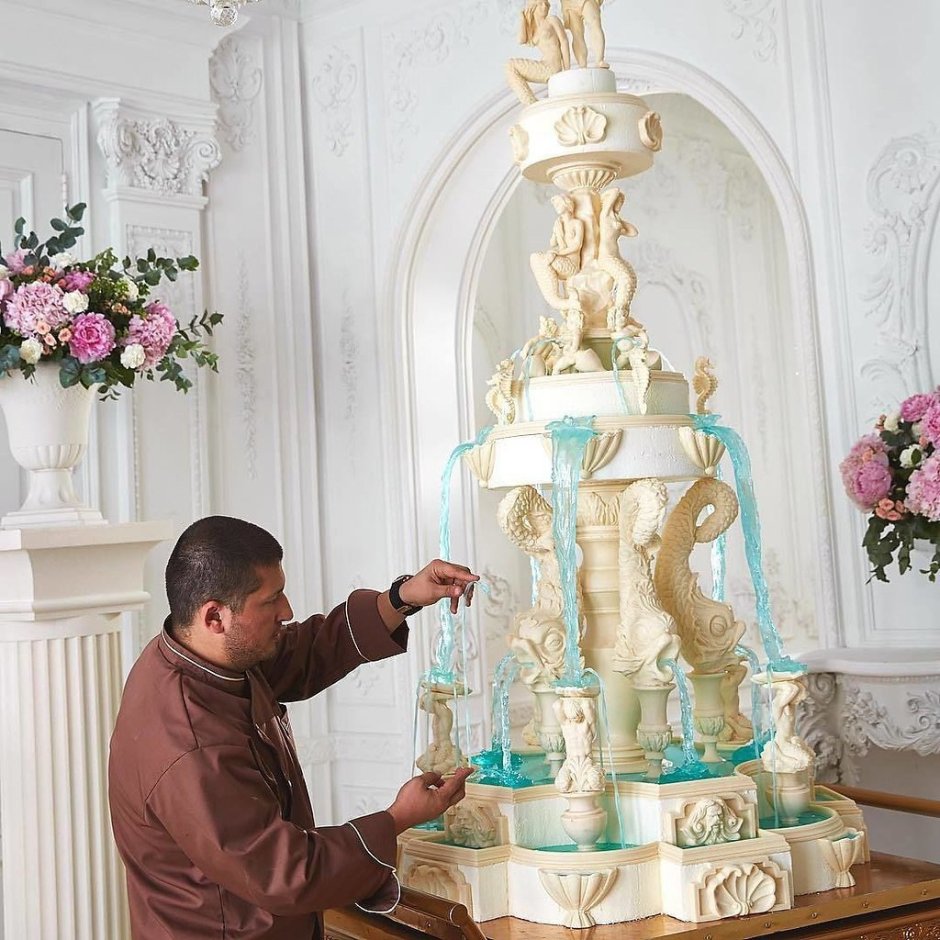 Свадебный торт с колоннами