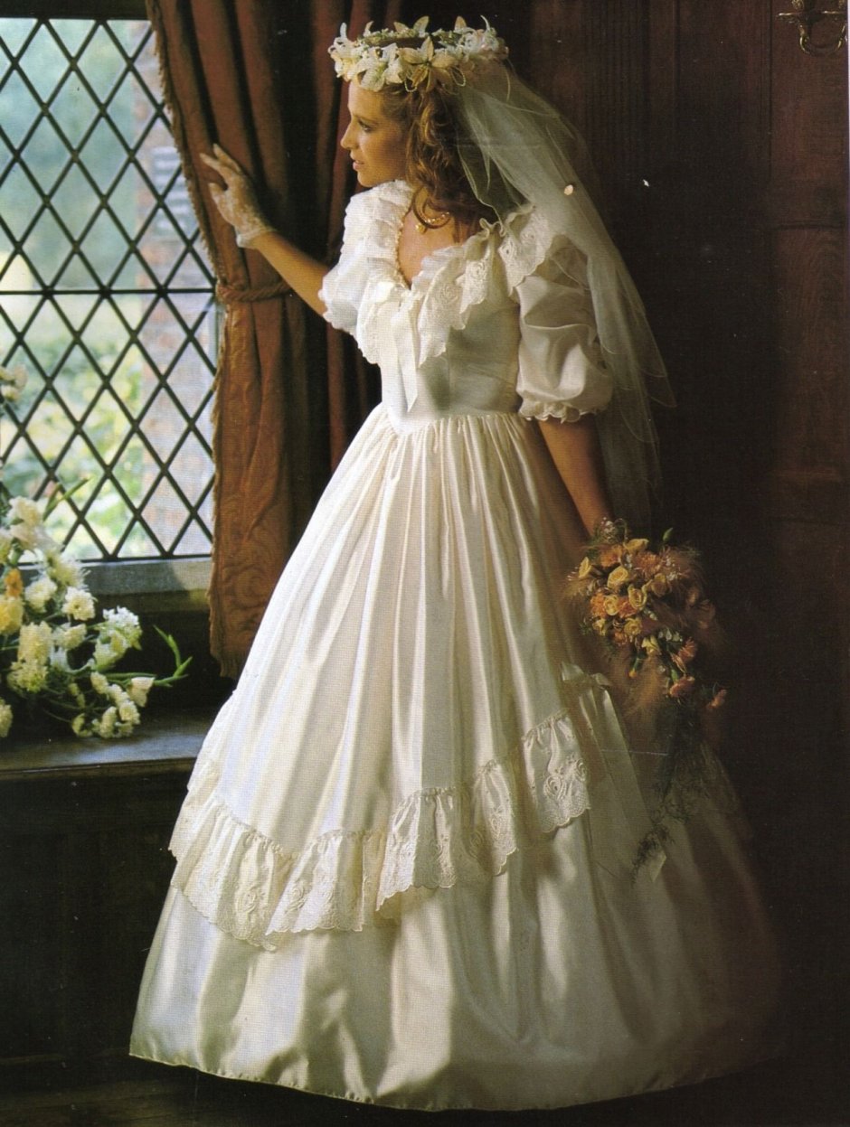 Свадебное платье в Старом стиле
