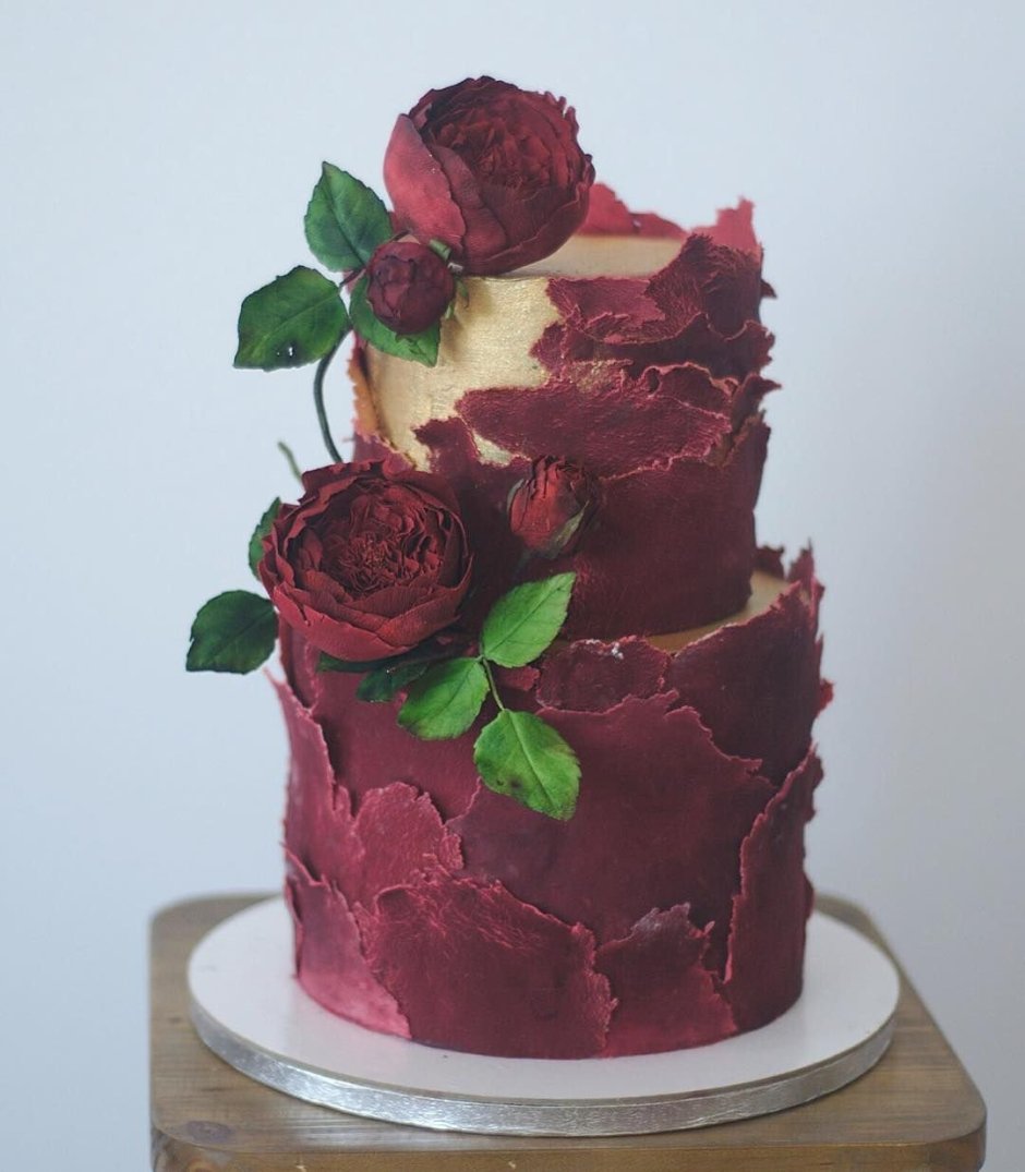 Бордовый торт