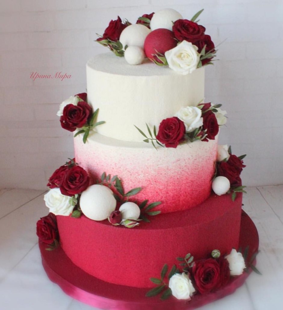 Свадебный торт двухъярусный красный