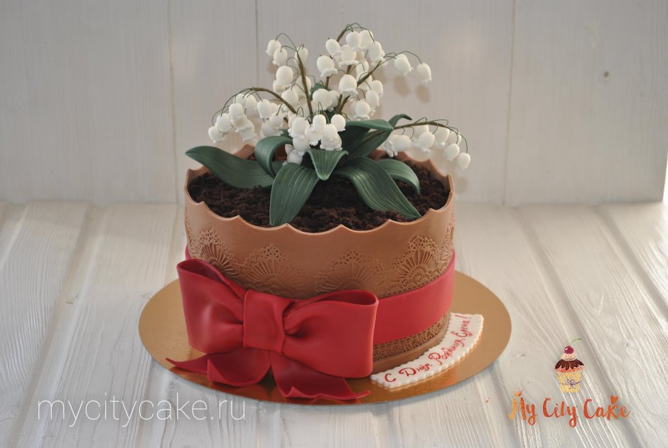Торт цветочный горшок с вафельным цветком