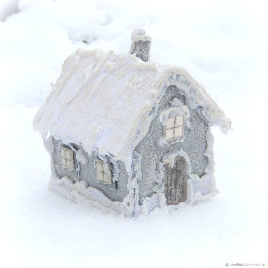 Новогодняя игрушка зимний домик