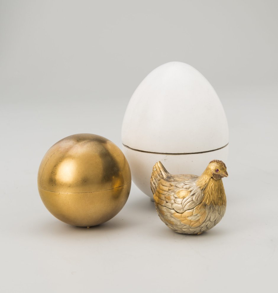 Карла Фаберже - пасхальное яйцо «Курочка» (1885)