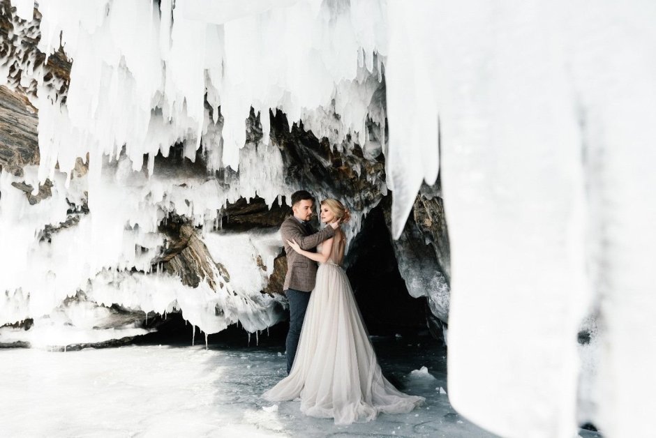 Свадьба на Байкале зимой