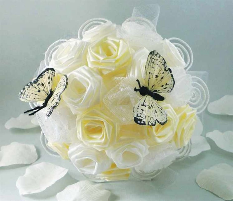 Свадебный букет с бабочками