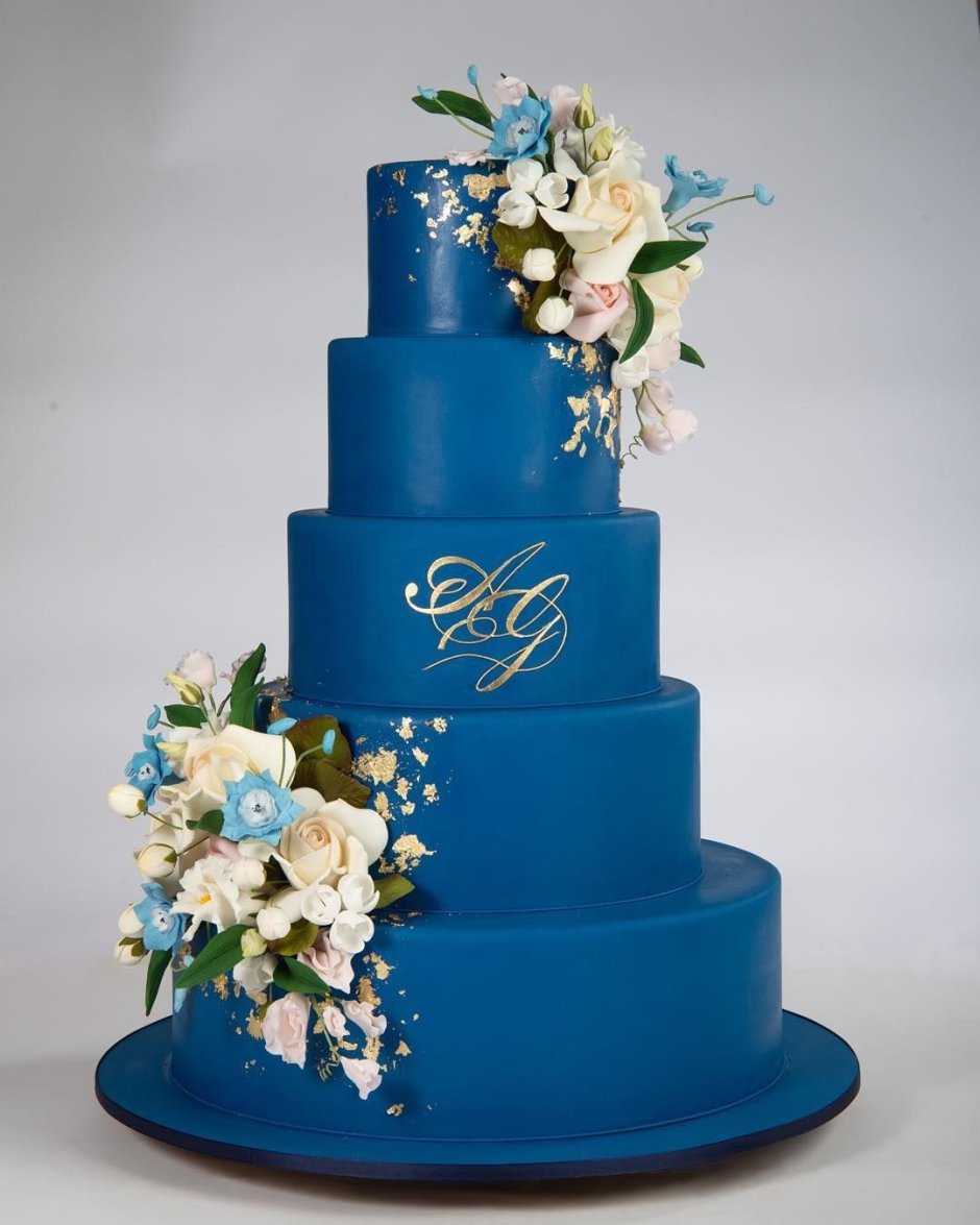 Оригинальный синий торт на свадьбу