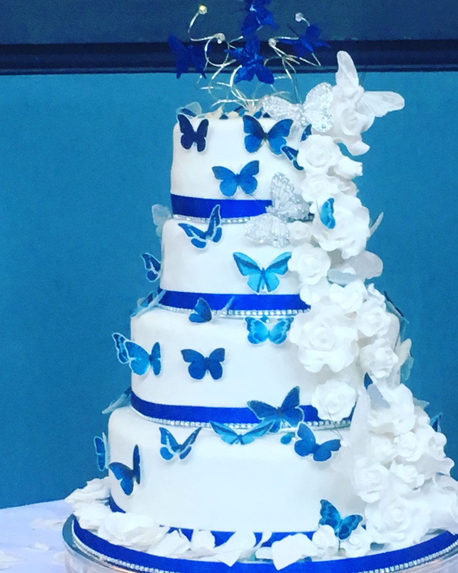 Свадебный торт в синей тематике