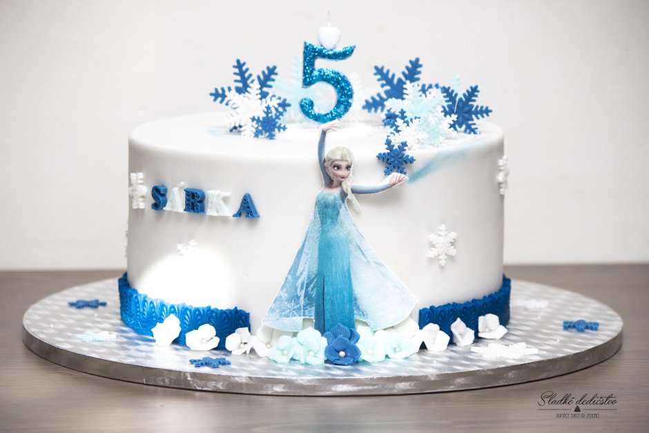 Elsa Cake