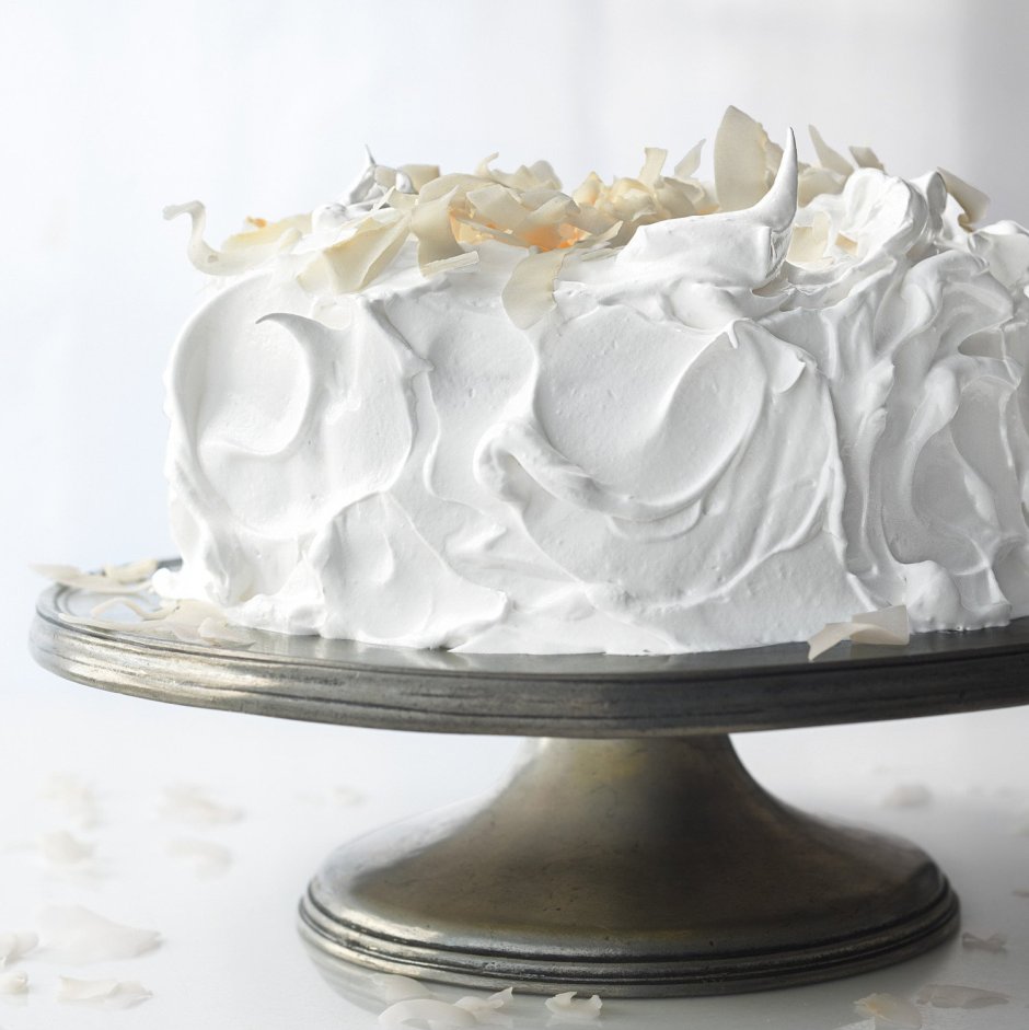 Украшение белого торта