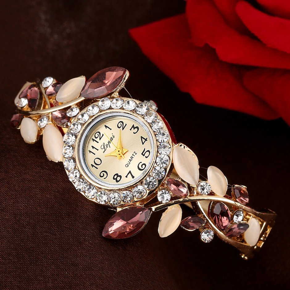 Часы наручные с мраморным циферблатом женские