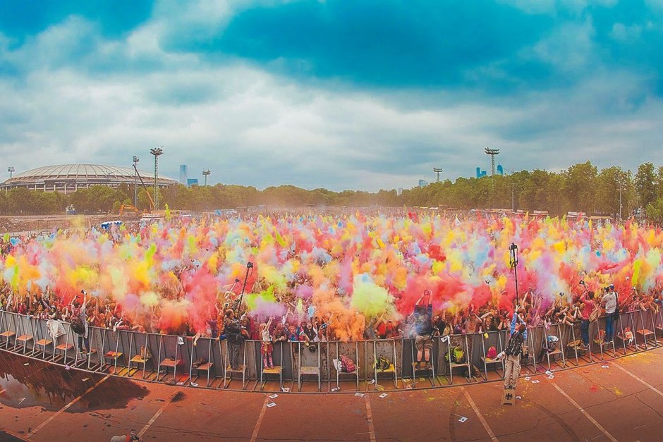 Фестиваль красок Холи в России
