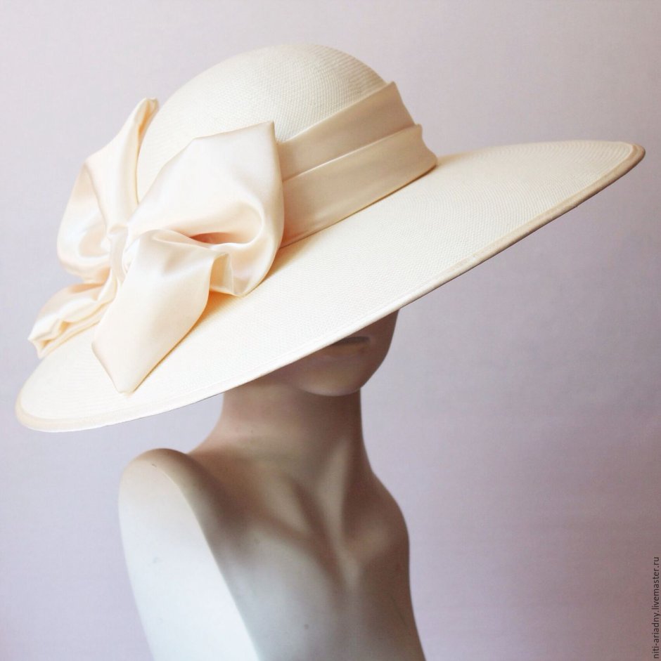 Шляпа Christian Dior соломенная