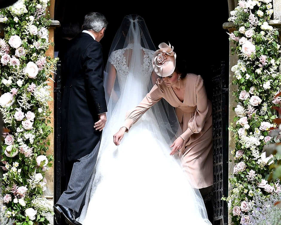 Королева Елизавета на свадьбе Кейт Миддлтон