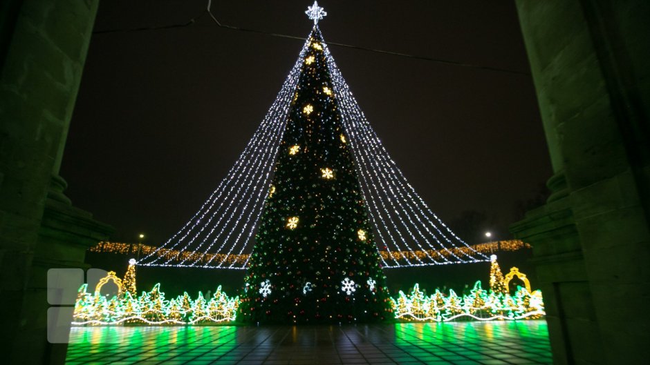 Новогодняя елка в Кишиневе