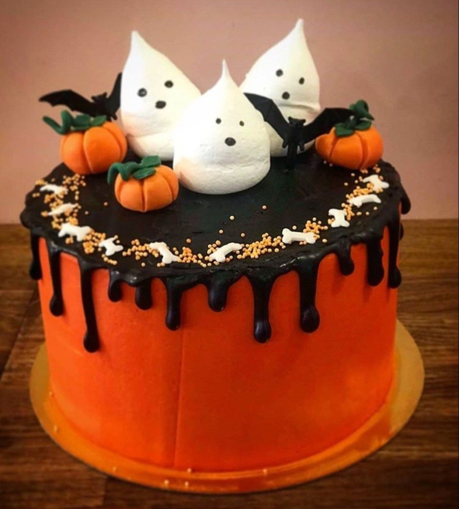 Морковный торт на Хэллоуин