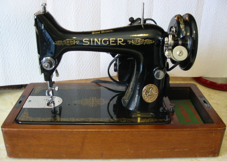 Швейная машинка Зингер 201