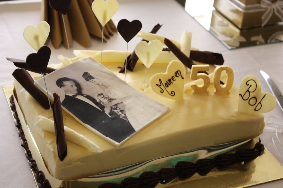 Old couple 30 Anniversary Cake