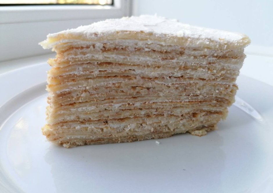 Слоеный тортик со сметанным кремом