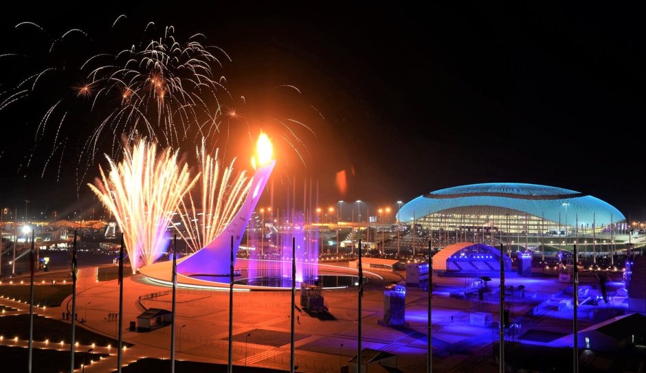 Олимпийский парк Сочи ночью