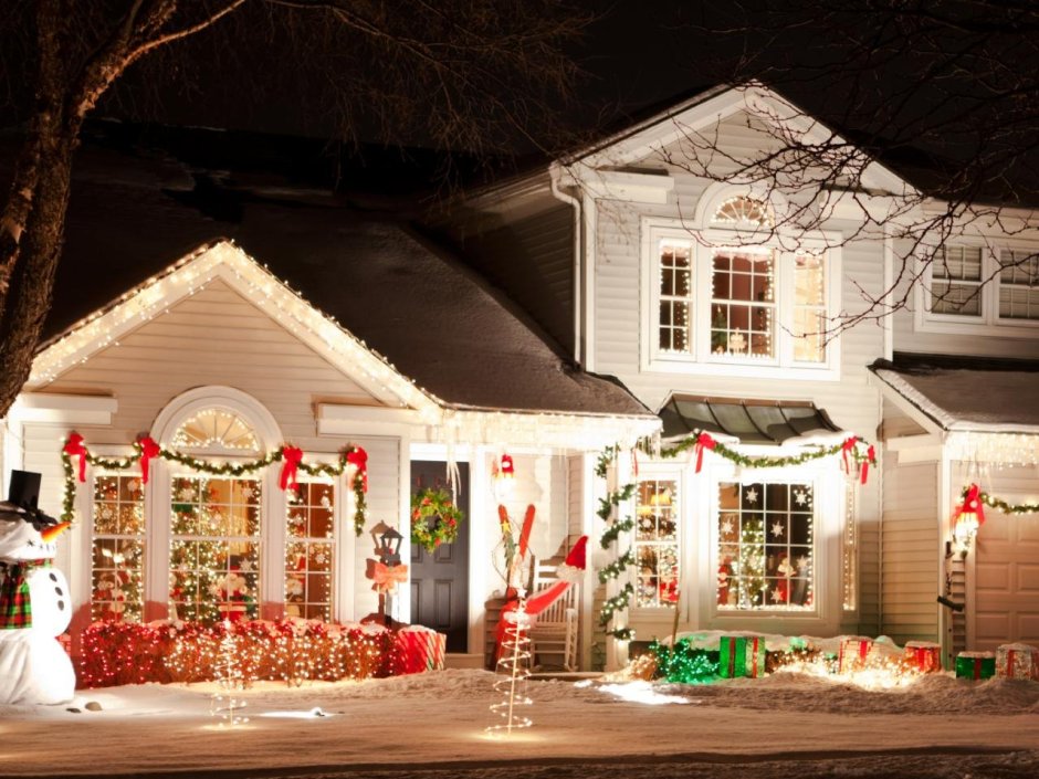 Украшение домов на Рождество