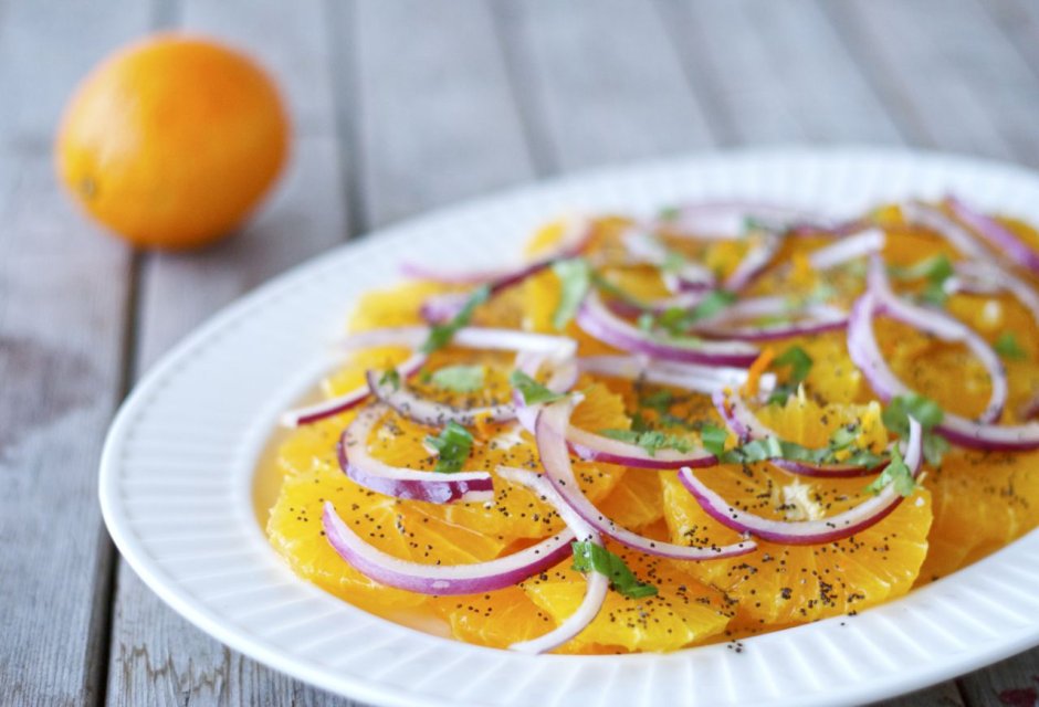 Салат с апельсином и фетой