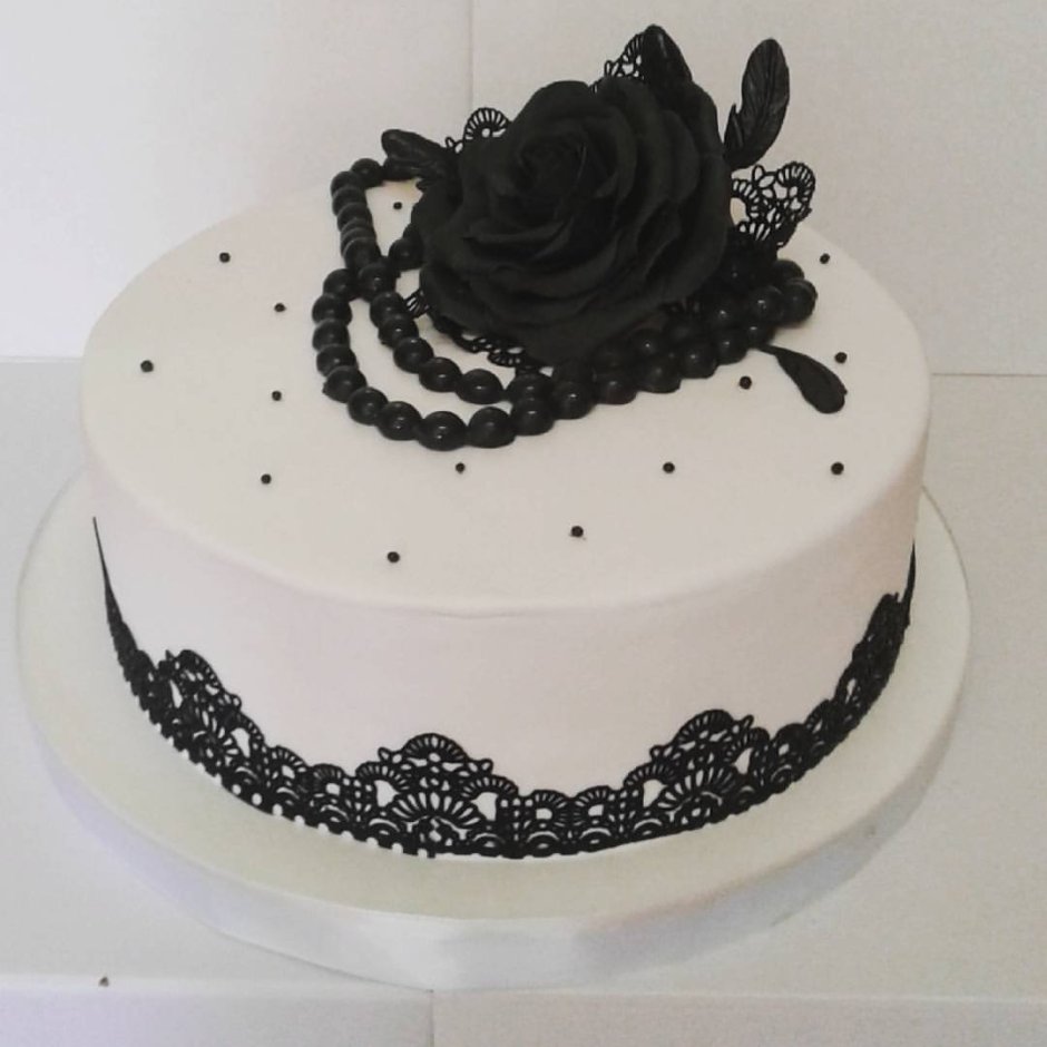 Черно белый торт на день рождения
