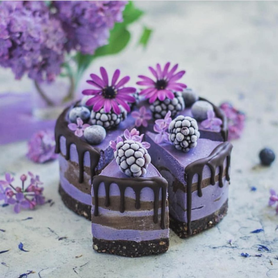 Свадебный торт один ярус фиолетовый