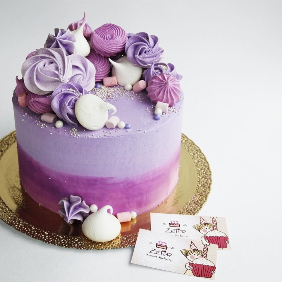 Светло фиолетовый торт