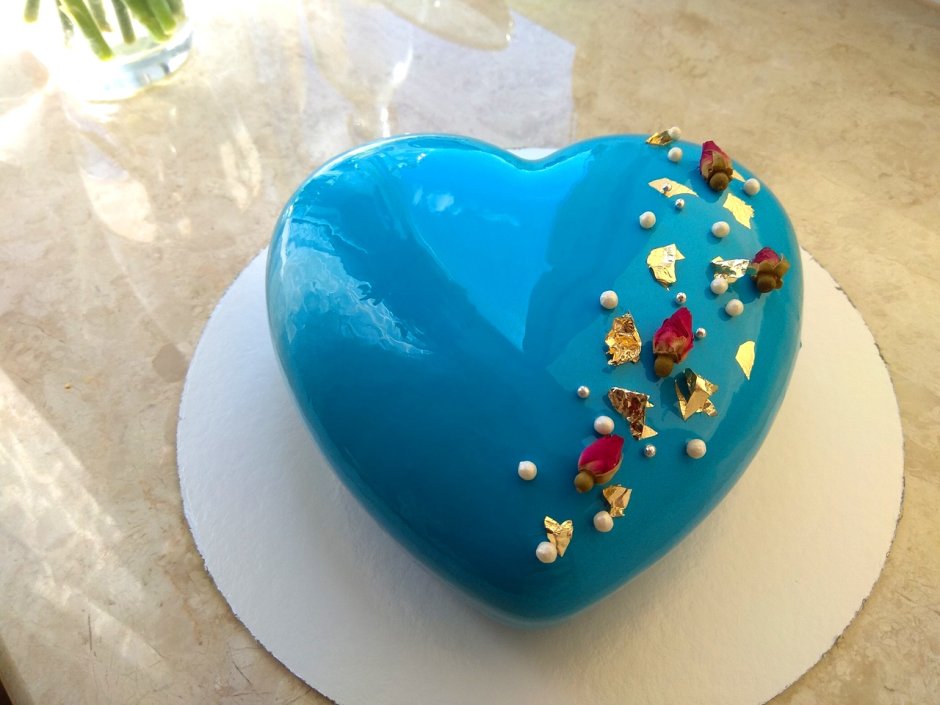 Торт с голубой глазурью