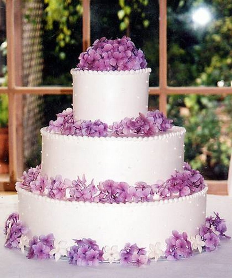 Шикарный торт фиолетовые