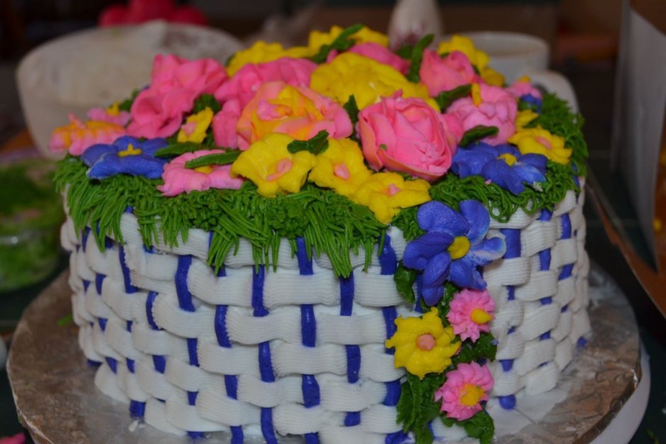 Торты на юбилей корзинка с цветами