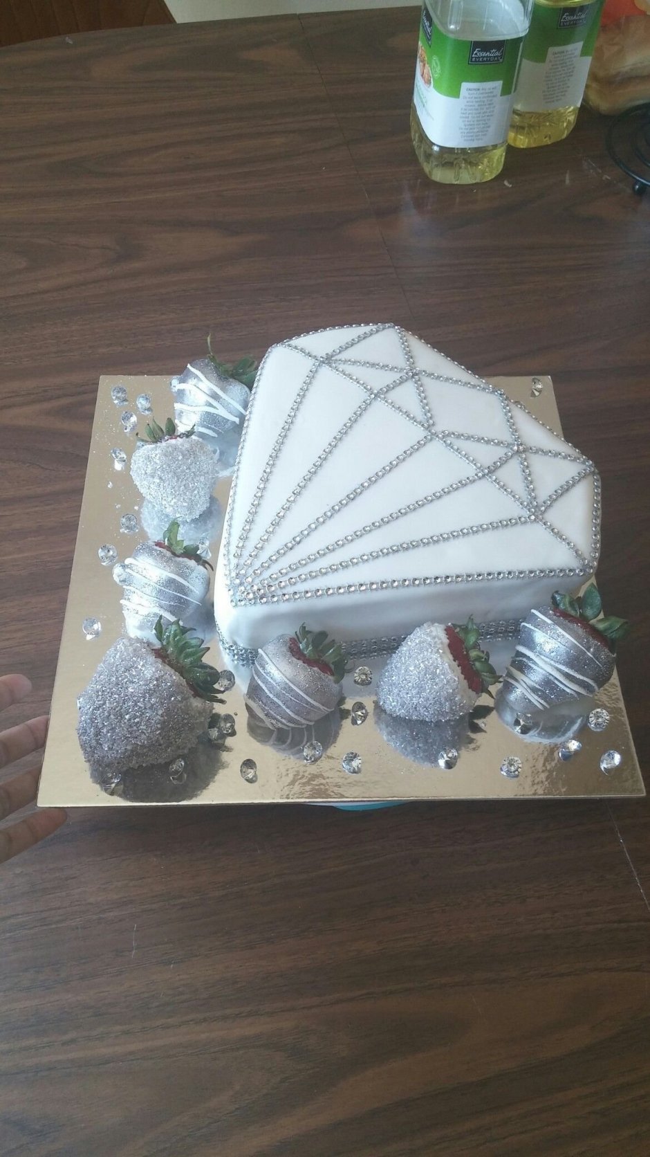 Тортик в виде алмаза