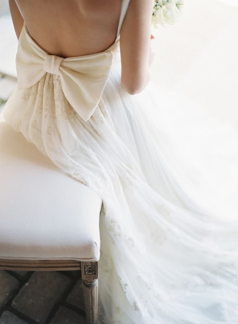 Свадебное платье расшитое жемчугом