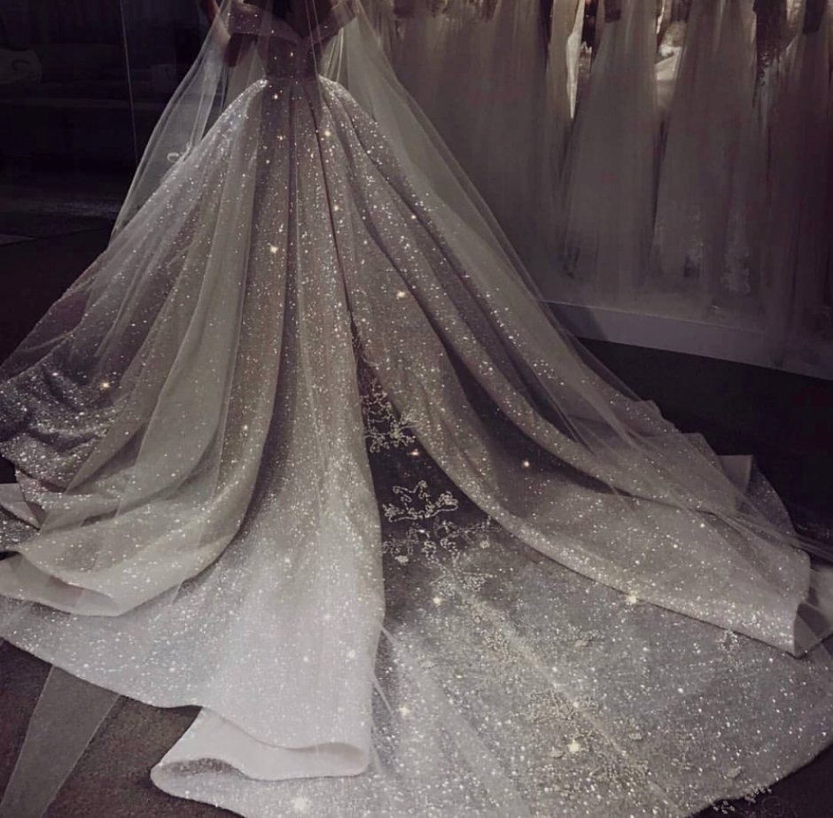 Серебряное свадебное платье