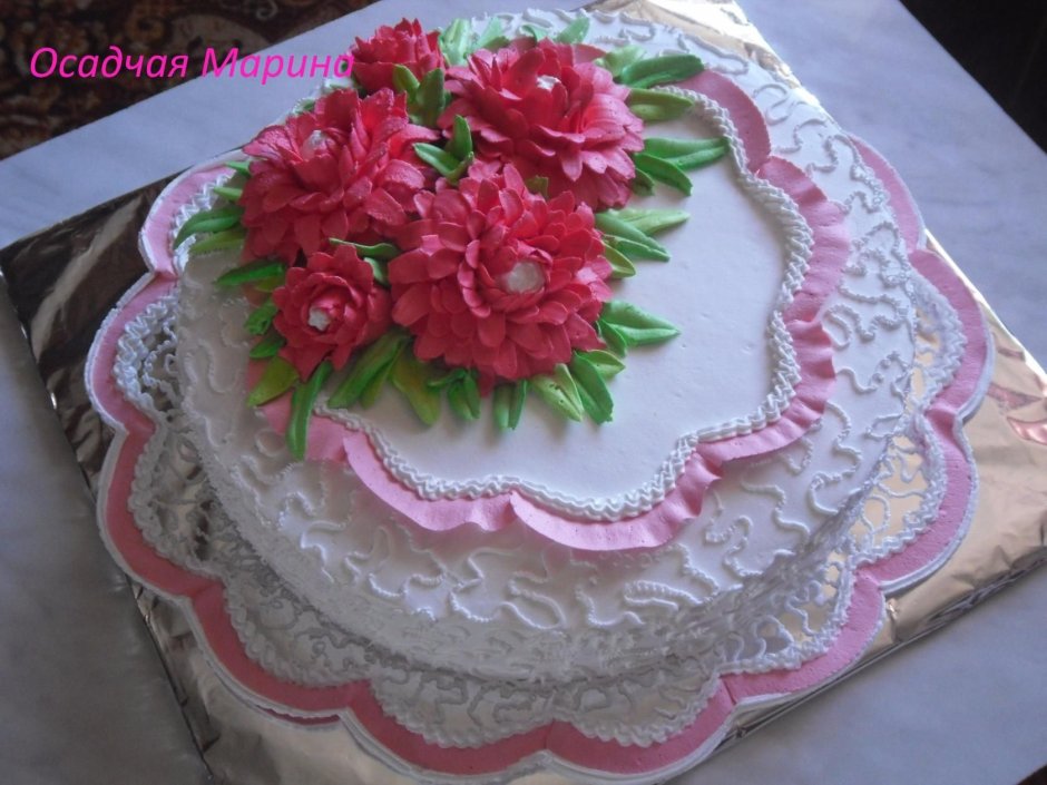 Многослойный декор торта