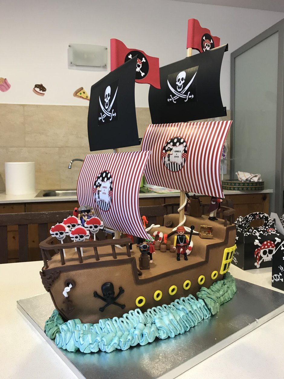 Кремовый торт сундук пирата