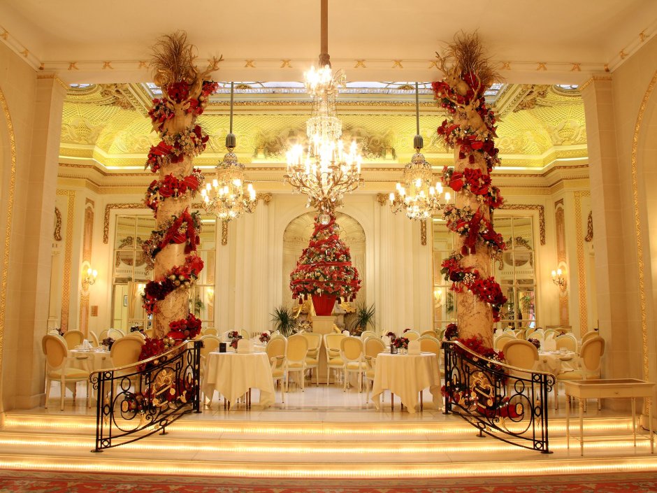 Рождественский интерьер Букингемского дворца