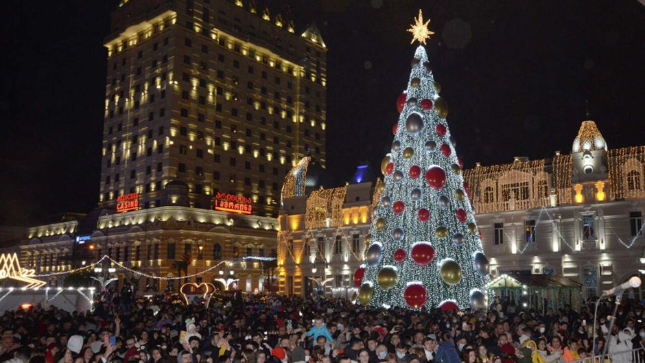 Тбилиси елка Новогодняя 2022